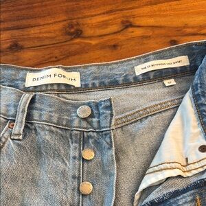 Denim Forum Ex boyfriend Light Blue Mid Shorts